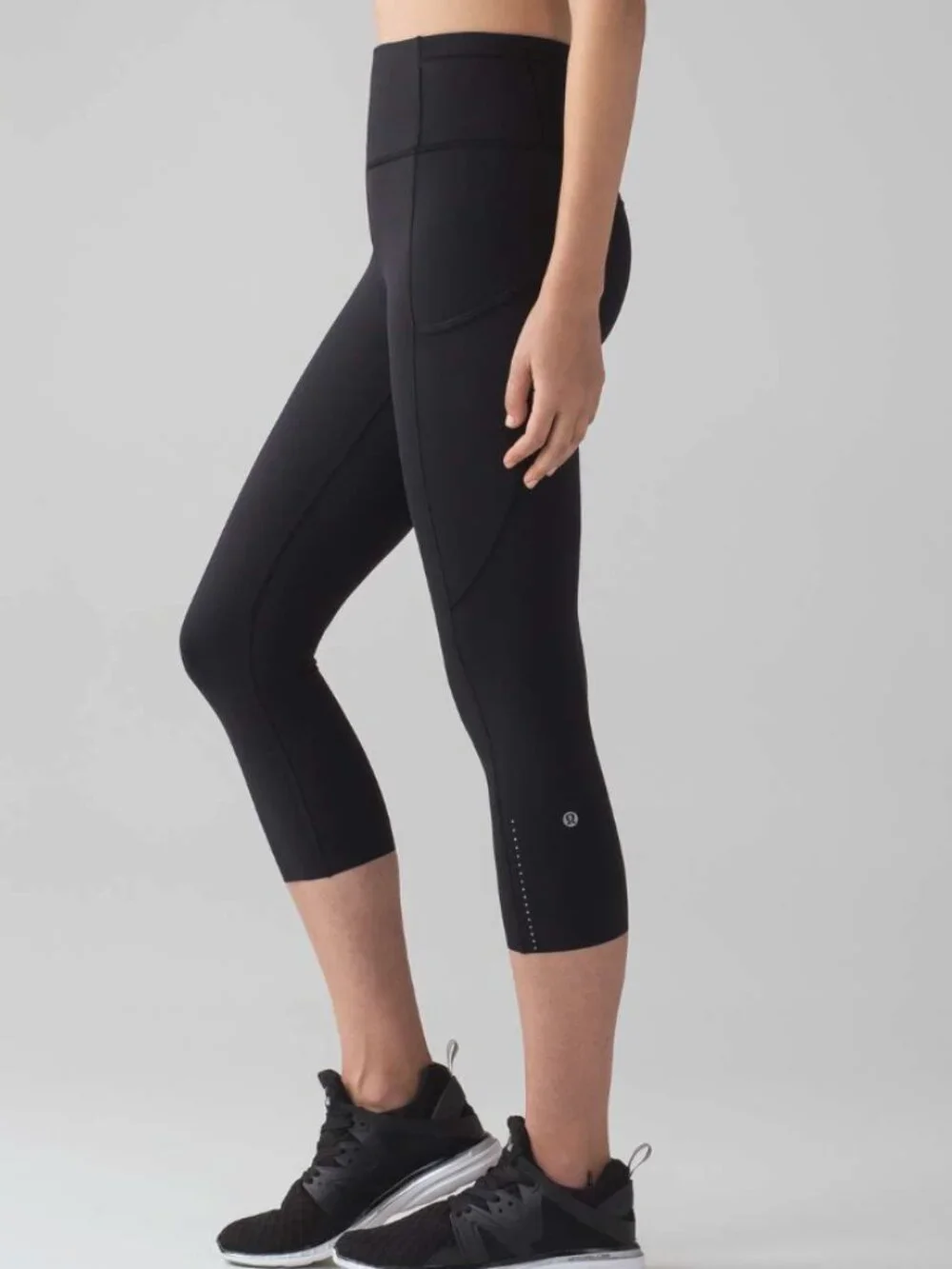 Lululemon Fast & Free Crop II *Nulux 19" Black or Green - Picture 1 of 7